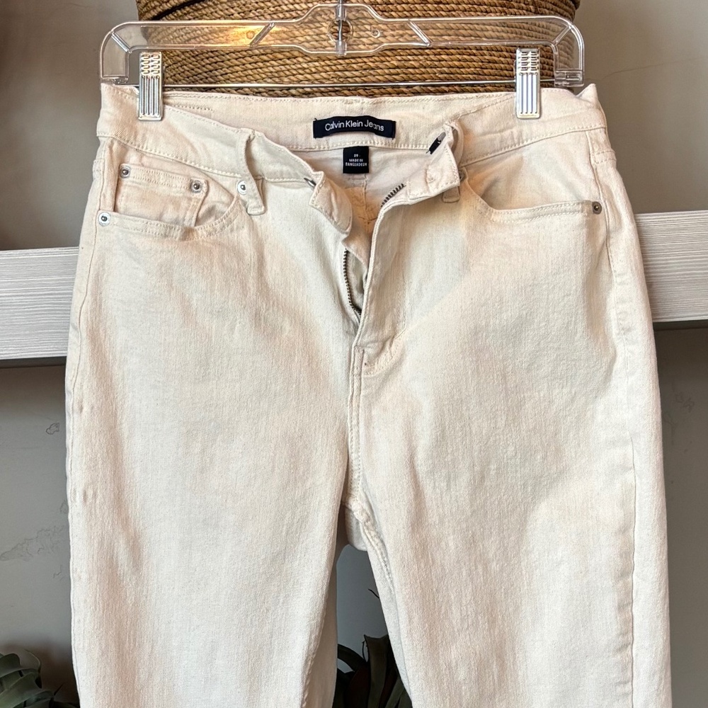 Calvin Klein Jeans  Cream, Zip, Ankle Frayed Hem  (29)